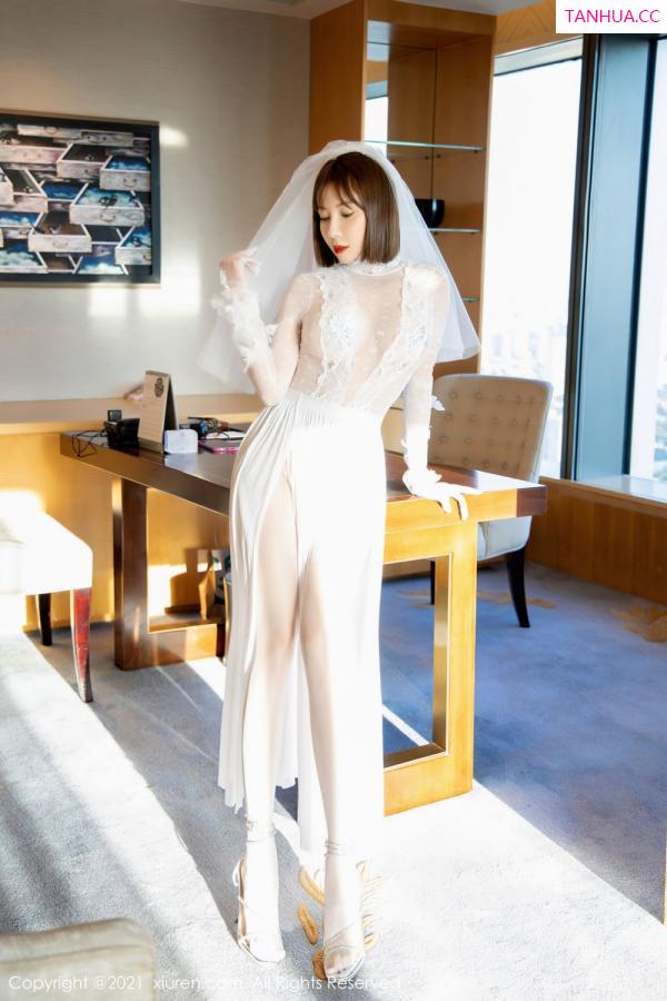 闫雪松 松果儿 [XiuRen]高清写真图 2021.11.11 No.4200 果儿Victoria第2张图片